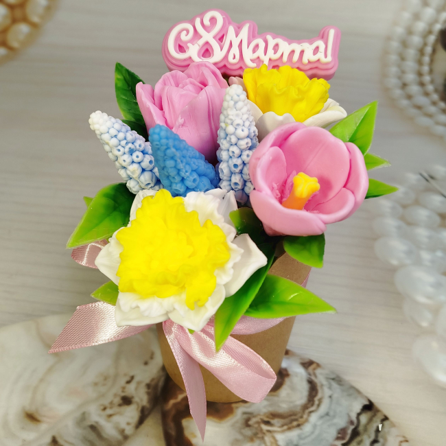 Мускари и нарциссы 8 марта