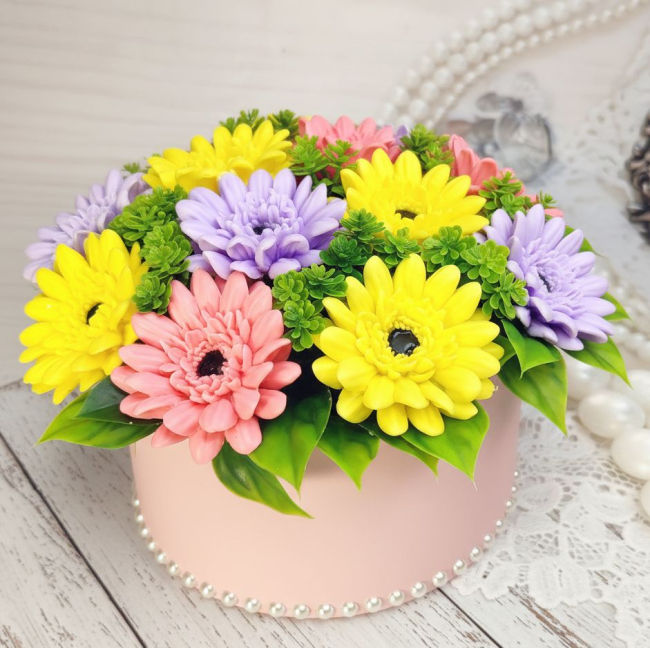 Герберы в коробке