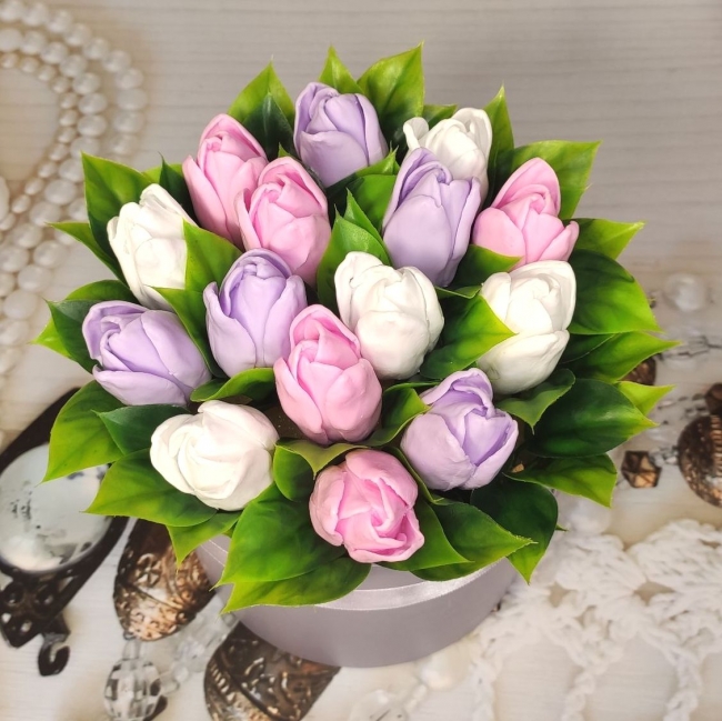 70 оттенков розового тюльпаны в коробке