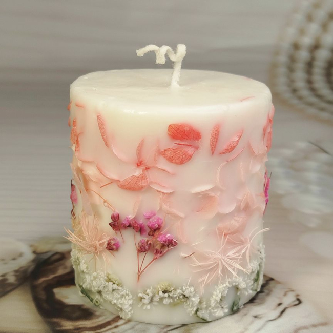 Розовая гортензия и гипсофила