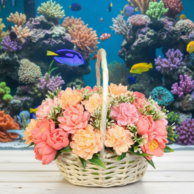Букет и аквариум