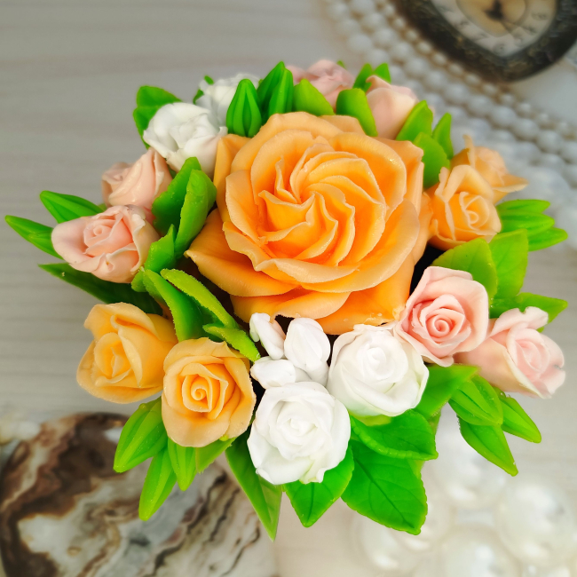 Розы персиковое сияние