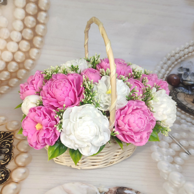 Пышные пионы