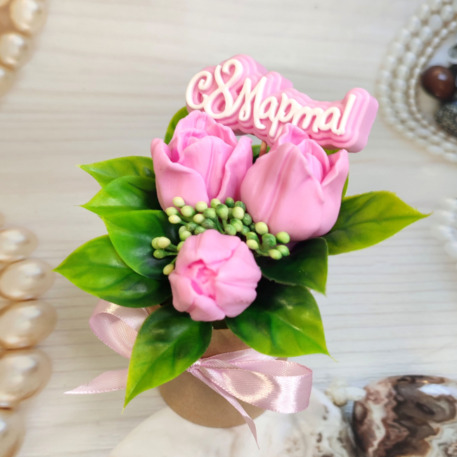 Корпоративный букет на 8 марта