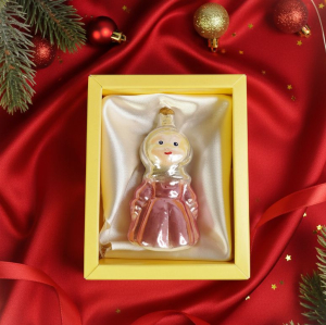 Свеча Девочка в коробке