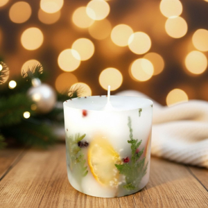 Новогодняя атмосфера с ботанической свечой